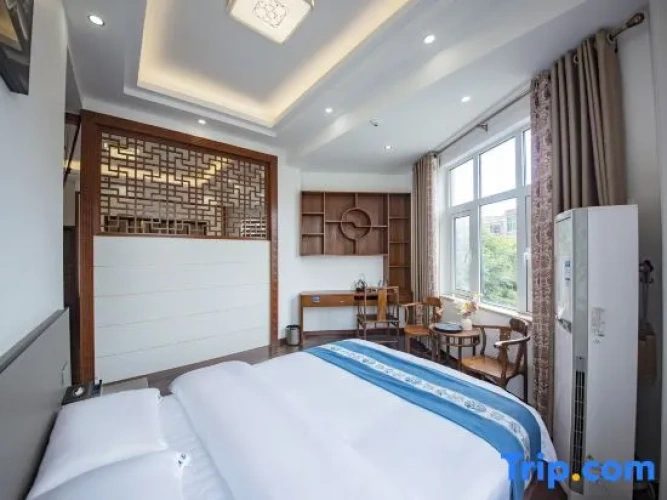 Deluxe Family Suite with balcony