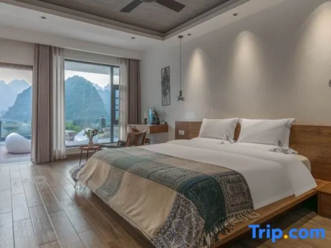 Standard Double room with courtyard view