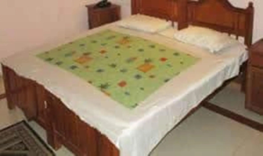 Nadan Hotel