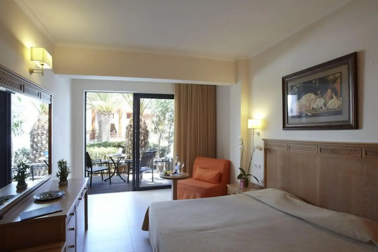 Atlantis Beach Hotel