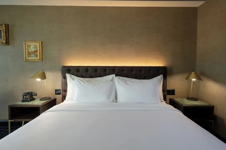 Superior Double room with city view