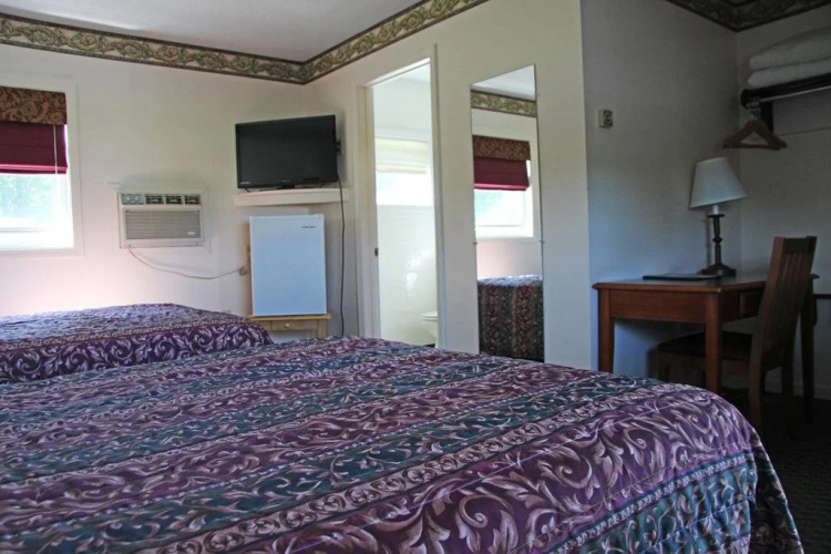 Potsdam Inn
