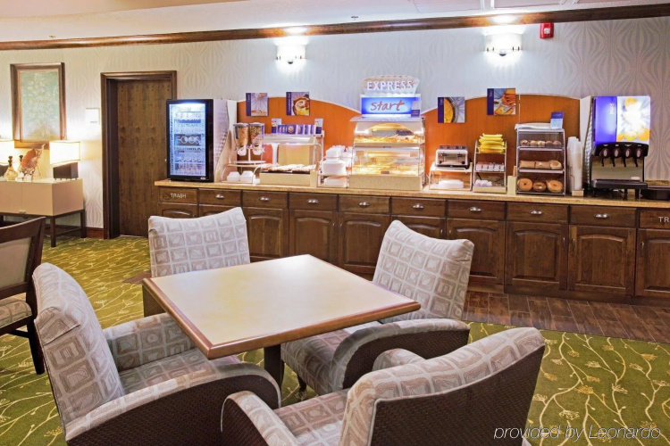 Holiday Inn Express & Suites Logan by IHG