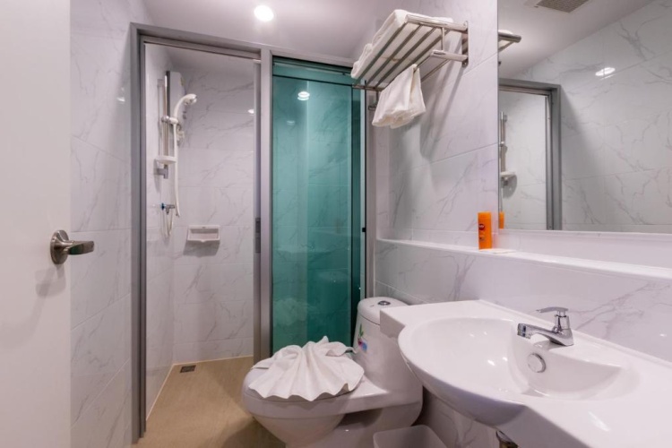 Standard Triple room
