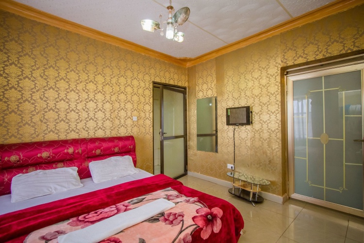 Platinum Royal Hotel