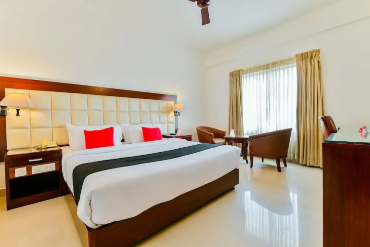Capital O 23079 Ajantha Regency