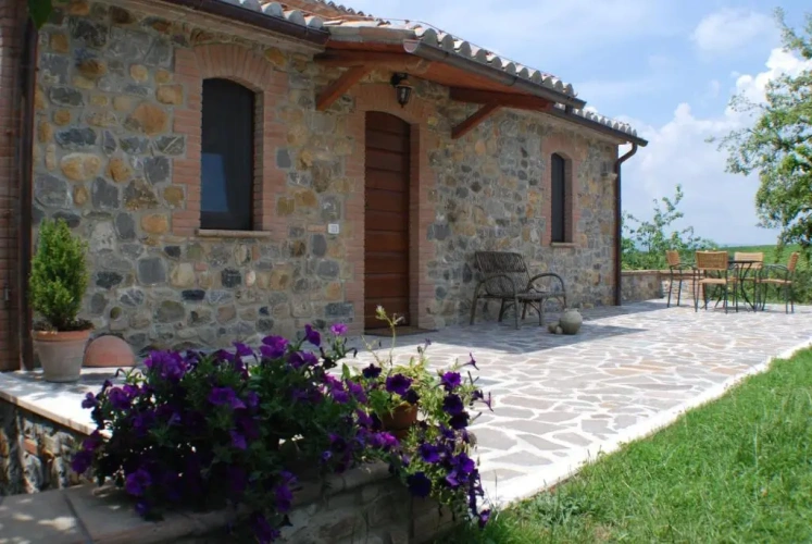 3 Bedrooms Cottage
