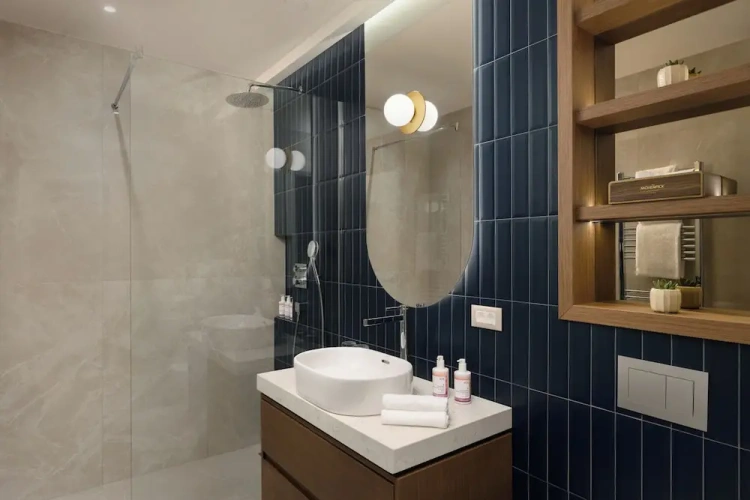 1 Bedroom Deluxe Double Apartment