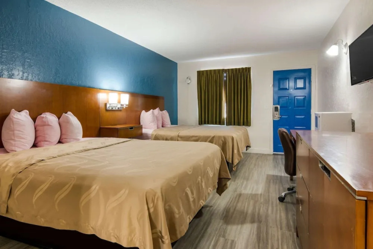Broken Bow Inn and RV Park