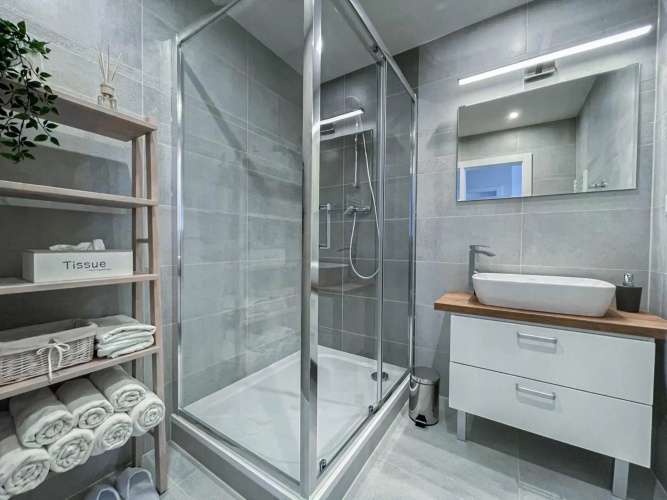 LAWIS Apartments