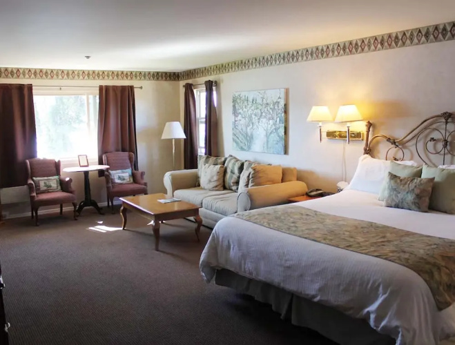 Back Bay Inn