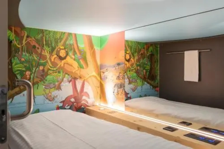 Capsule Hotel by Hyve Basel City