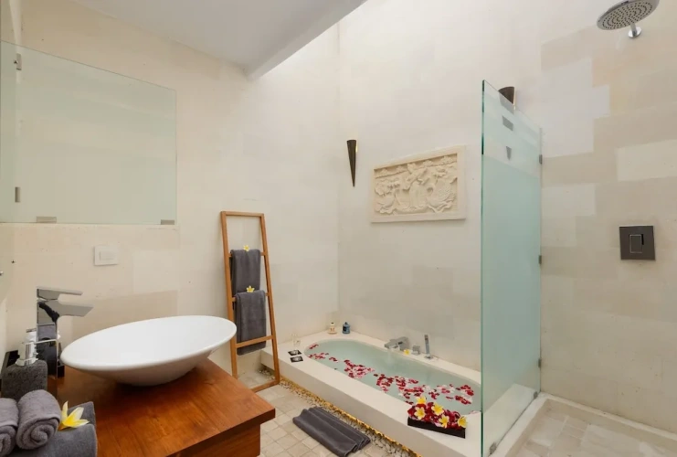 3 Bedrooms Villa