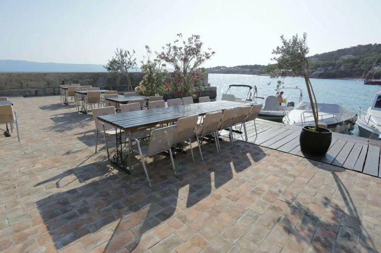 Poville Residence