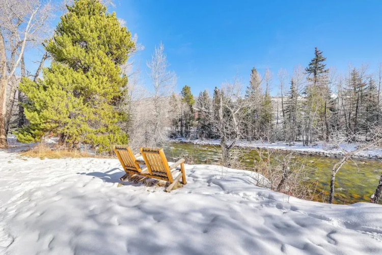 Ski & Explore: Silverthorne Gem w/ Hot Tub Access!
