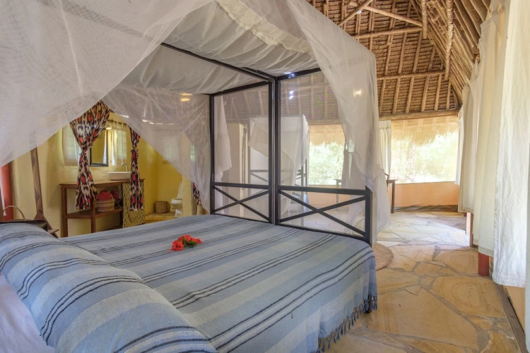 Mkoma Bay Tented Lodge