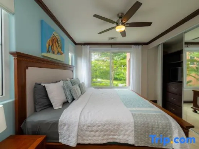 3 Bedrooms Apartment