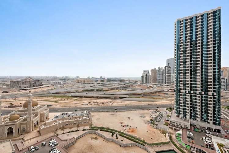Icon 1 - 1702 2BR in Dubai