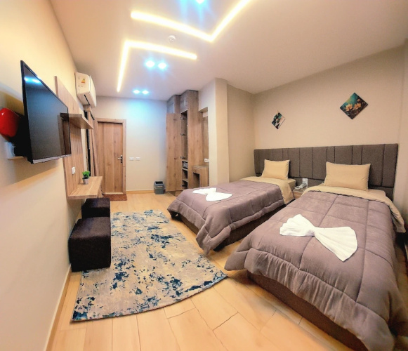 Holy Sheet Plus, Boutique Hotel