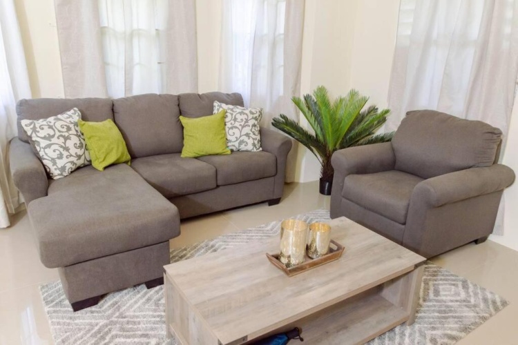 2 Bedrooms Cottage