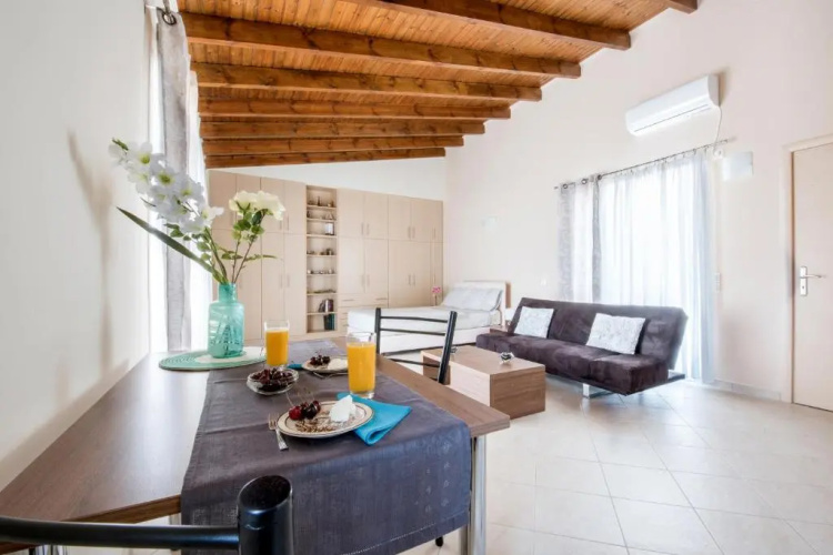 Top floor modern studio in central Koropi