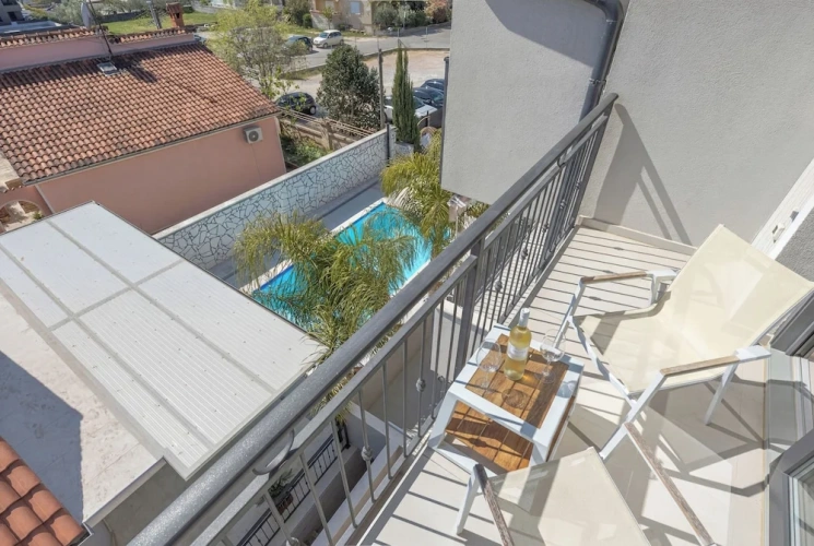 1 Bedroom Superior Apartment with pool view