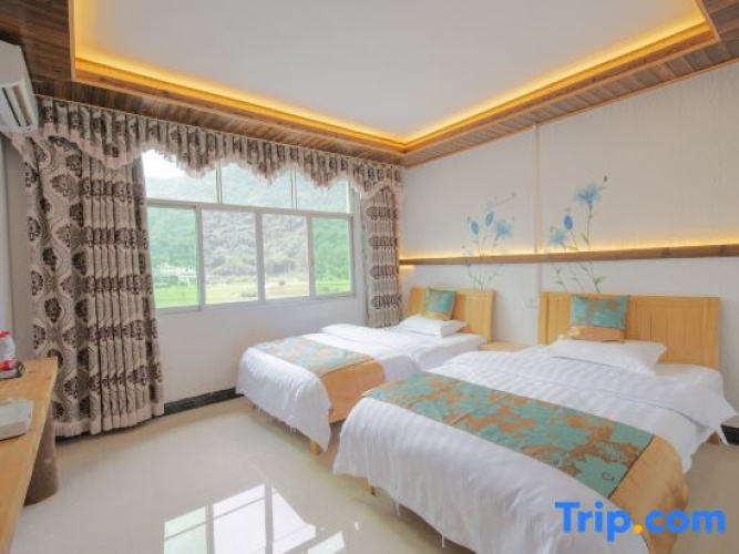 Standard Double room with view