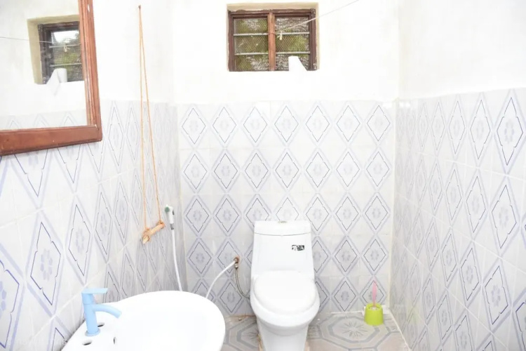 Jambiani House