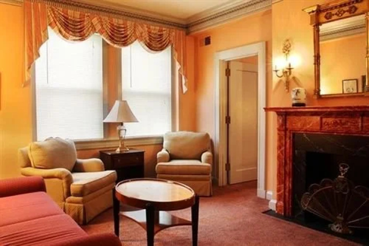 Hopkins Inn