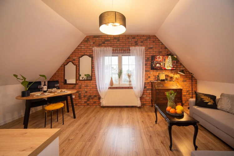 Długa 66 Attic