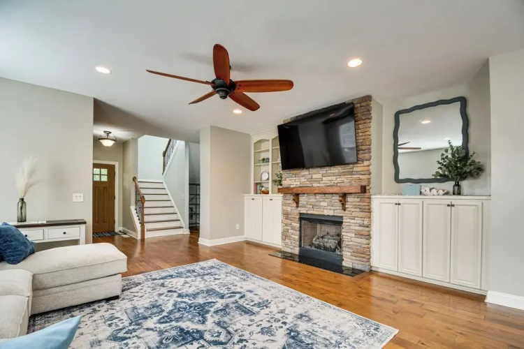 Spacious Home w/ Fireplace - Near Pinehurst Golf!