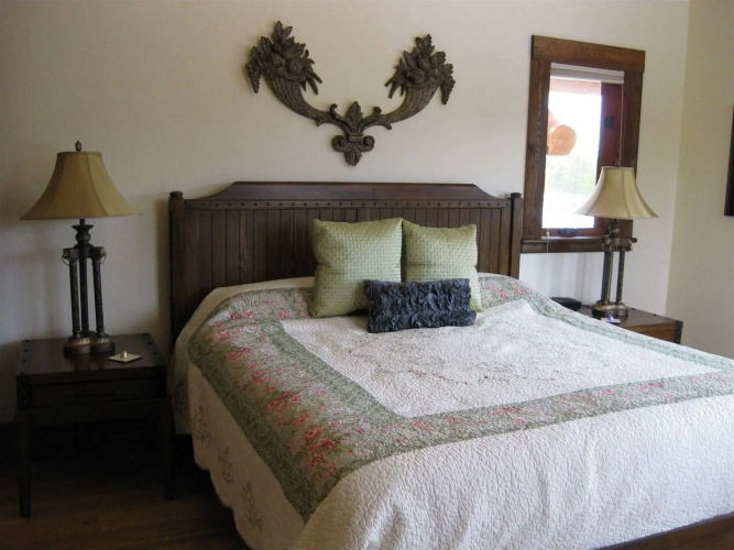 Cabin Creek Landing Bed & Breakfast