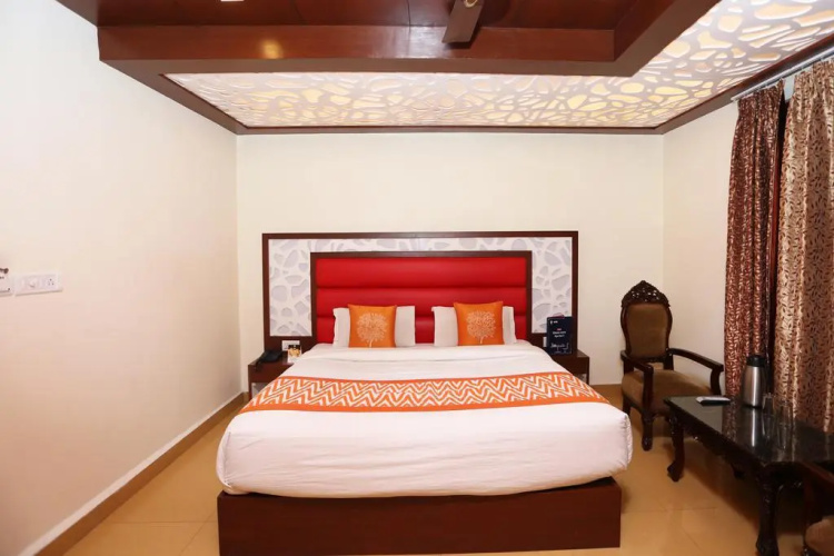 OYO 899 Dwaper Hotel