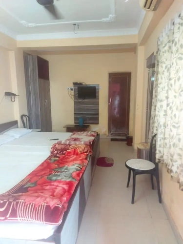 Superior Quadruple room with balcony and with city view