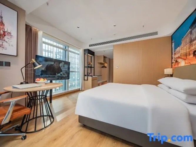 Standard Double room with city view