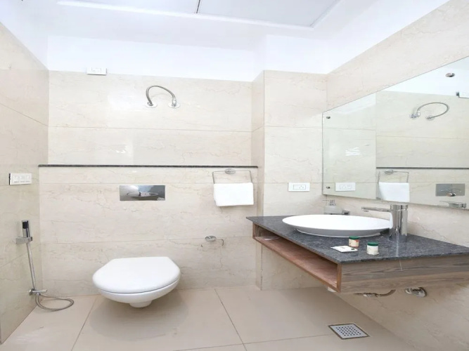 Oyo 17199 Hotel Clg Grand