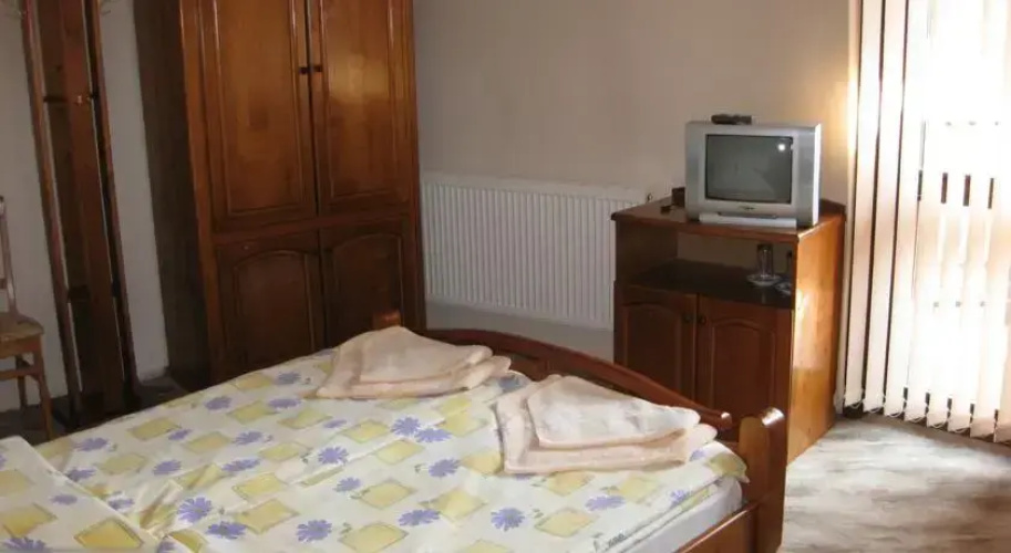 Pidovi Guest House