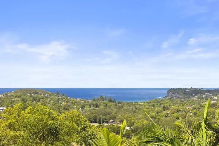 Spacious 5-bed Beach House With Ocean View
