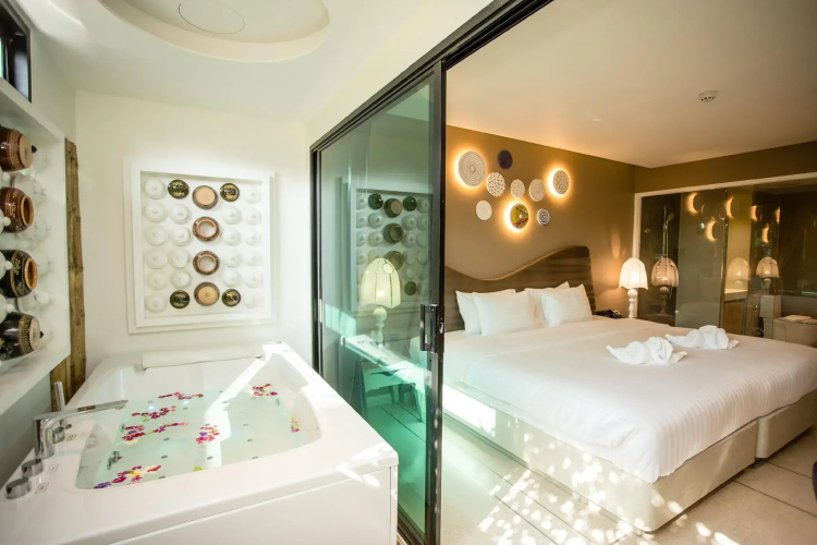 Rachabhura Hotel
