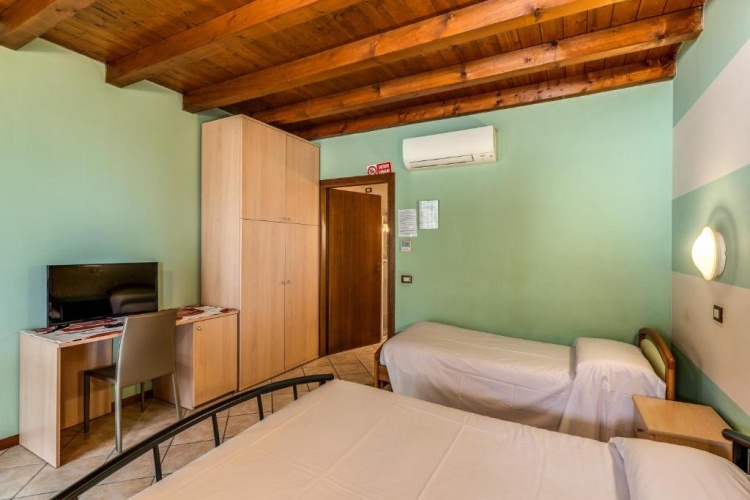 Standard Double room with view
