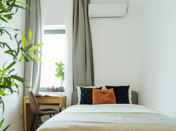 Sunny 2BR Flat - Top Location - Amazing Balcony