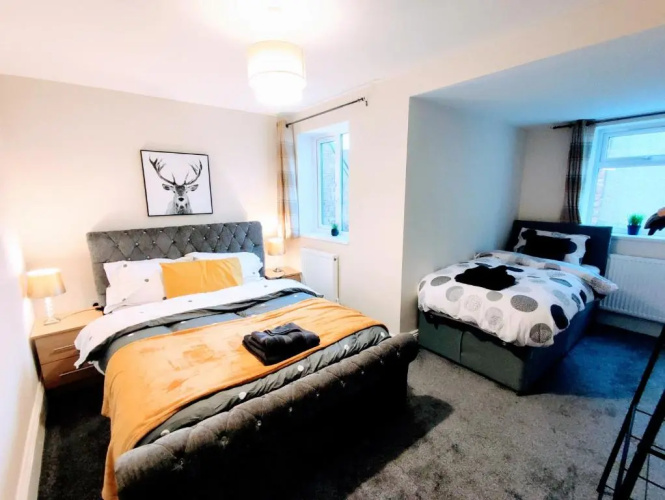 Crystal Suite 2 -free private parking
