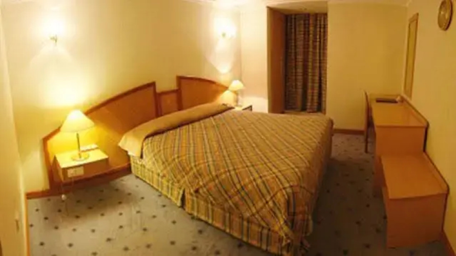 Hotel Pars Shiraz