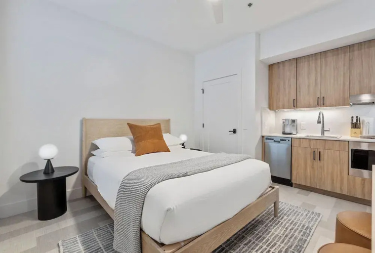 The Continental, powered by Placemakr - Downtown - Market Square
