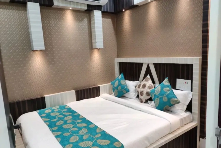 Royal room