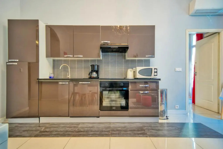 Lusso 5 beds Central Apartment