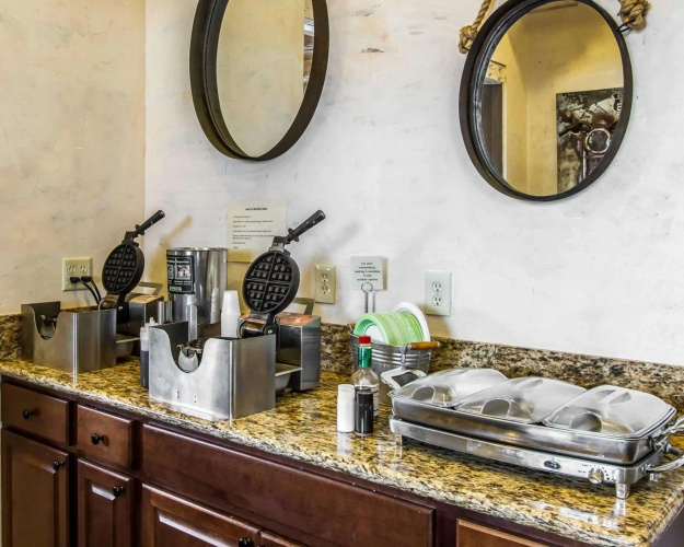 Rodeway Inn & Suites Williams Downtowner - Rte 66