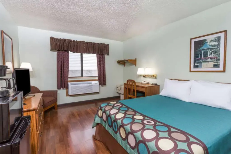 Super 8 Gallipolis Pt Pleasant Area