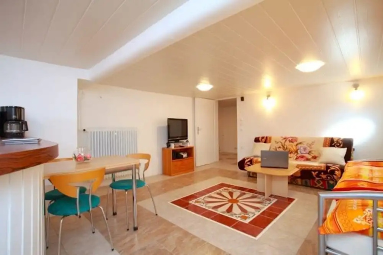 Private Apartment Fliederstraße