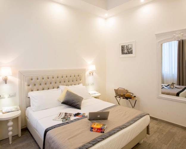 Standard Double room with view